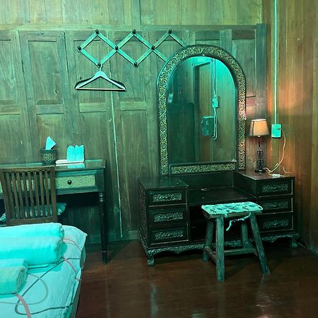 Tata Guesthouse Čiang Mai Exteriér fotografie