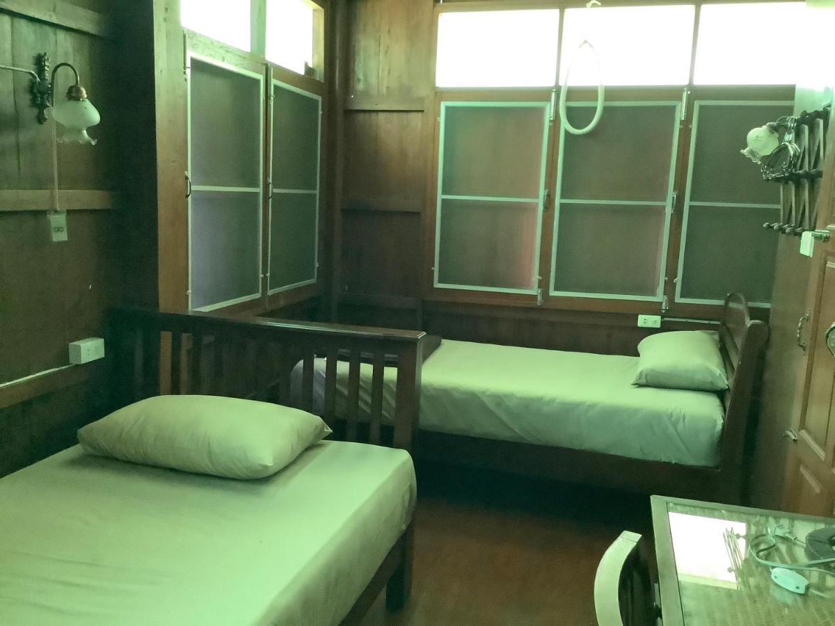Tata Guesthouse Čiang Mai Exteriér fotografie